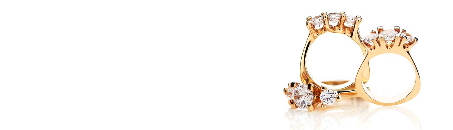 Smukke ringe med diamanter fra Melcher Copenhagen i 14 karat med 3 brillianter - den perfekte morgengave